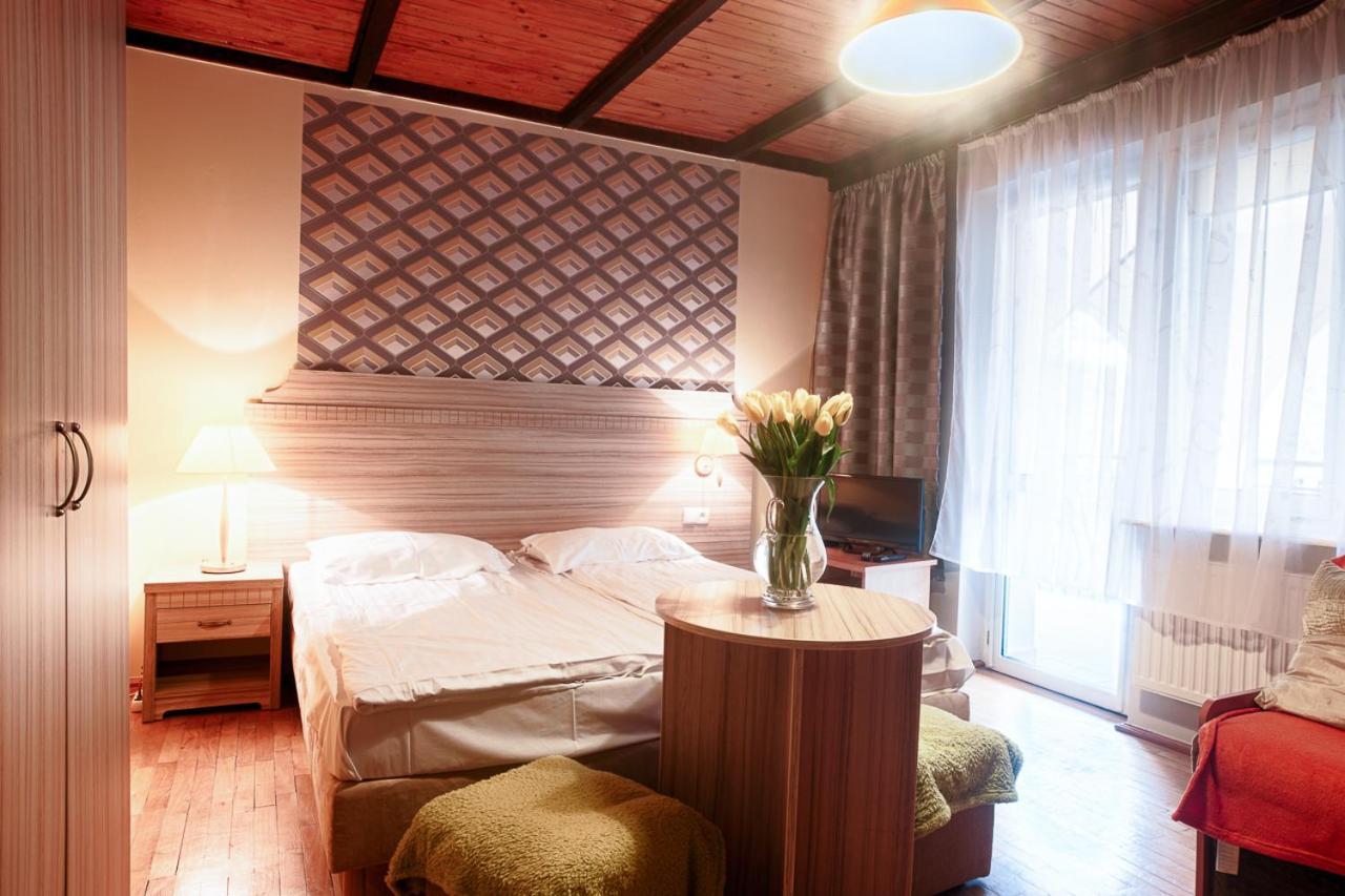 Pod Arkadami Hotell Darlowko Exteriör bild